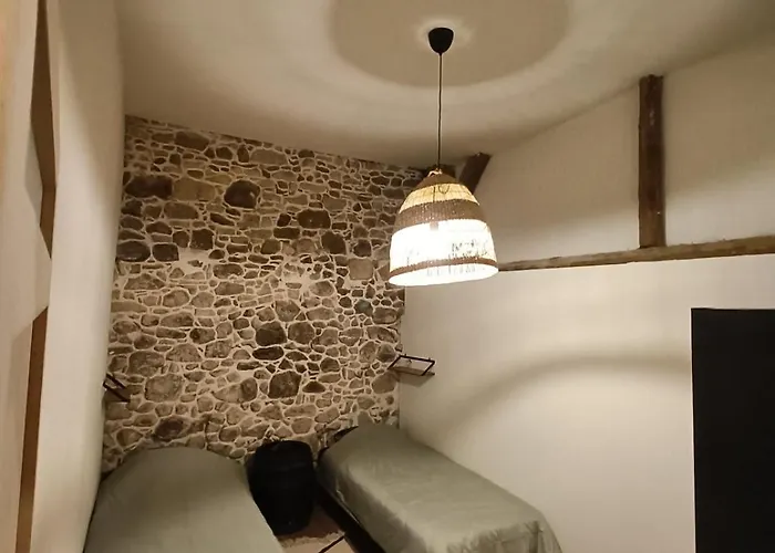 Grange Renovee Dans Cour Privee Avec Jardin Sur Les Remparts Apartament
